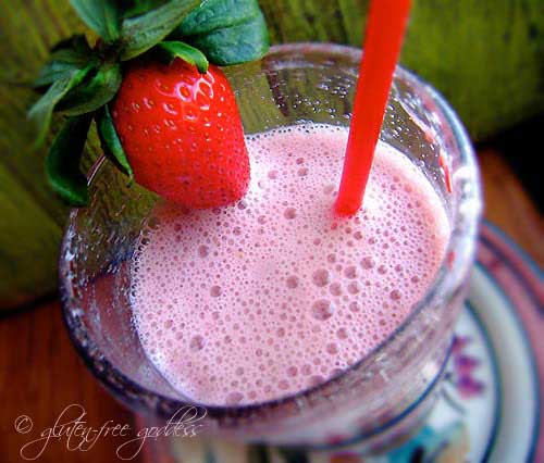 Milk-alternatives-strawberry-hemp-milkshake
