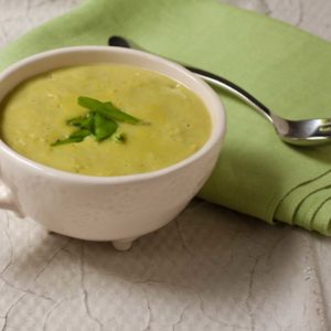 A Healthy 5-Minute Vegan Pea Soup Recipe